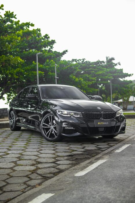 BMW 320i 2022 completo