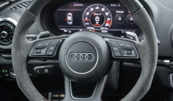 AUDI RS3 2018 completo