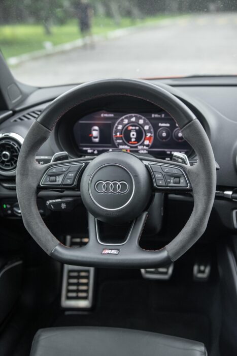 AUDI RS3 2018 completo