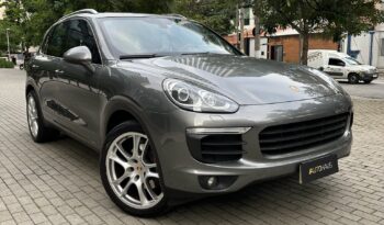 PORSCHE CAYENNE 2016 completo