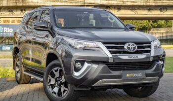 TOYOTA HILUX SW4 2020 completo