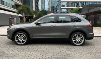 PORSCHE CAYENNE 2016 completo