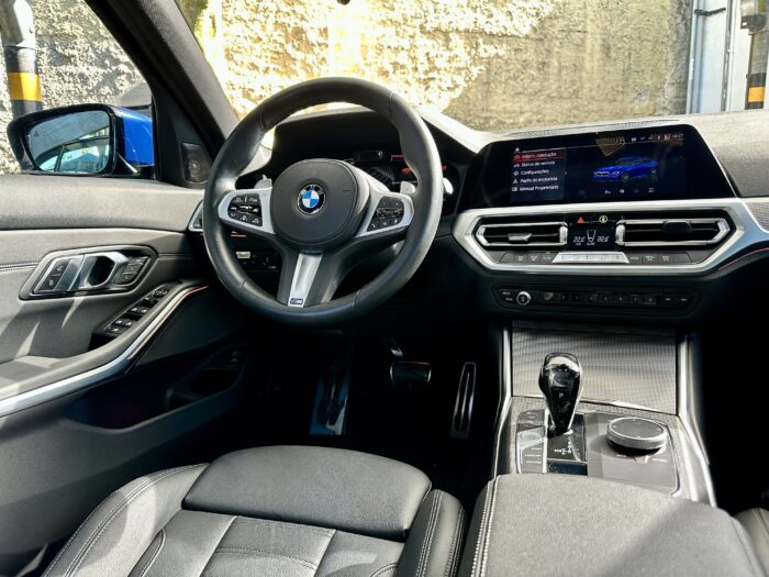 BMW 330i 2019 completo