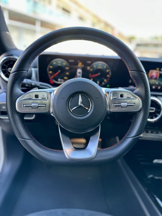 MERCEDES-BENZ A 250 2019 completo
