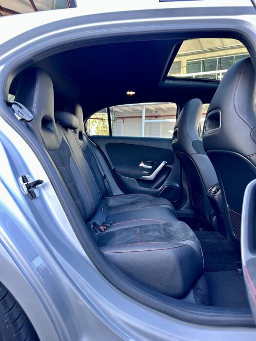 MERCEDES-BENZ A 250 2019 completo