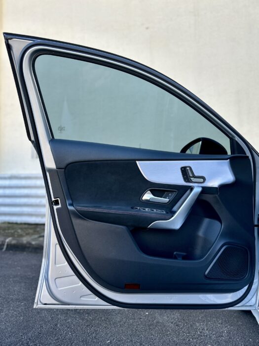 MERCEDES-BENZ A 250 2019 completo