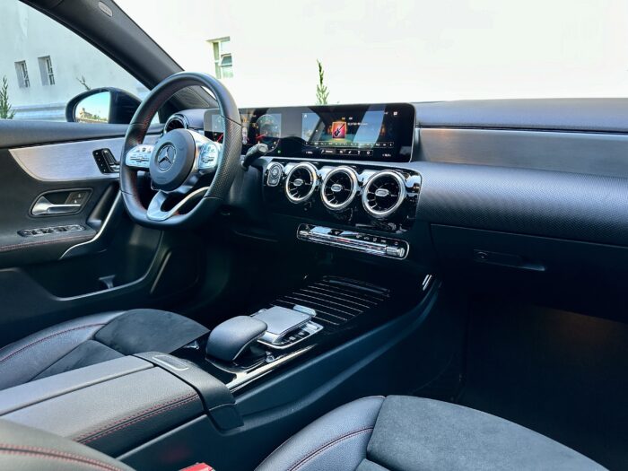 MERCEDES-BENZ A 250 2019 completo