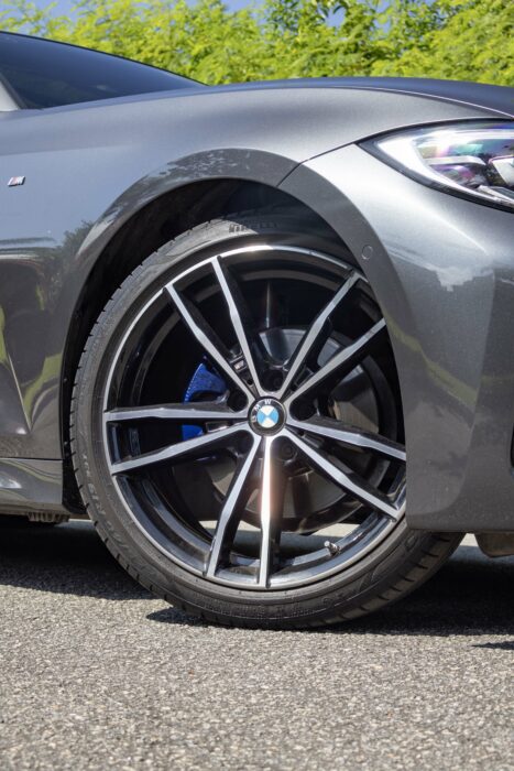 BMW 320 i 2022 completo