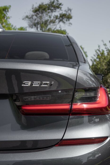 BMW 320 i 2022 completo