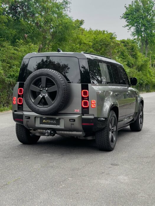 LAND ROVER DEFENDER 2024 completo