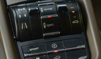 PORSCHE CAYENNE 2011 completo