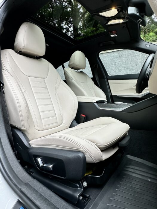 BMW 320 2023 completo