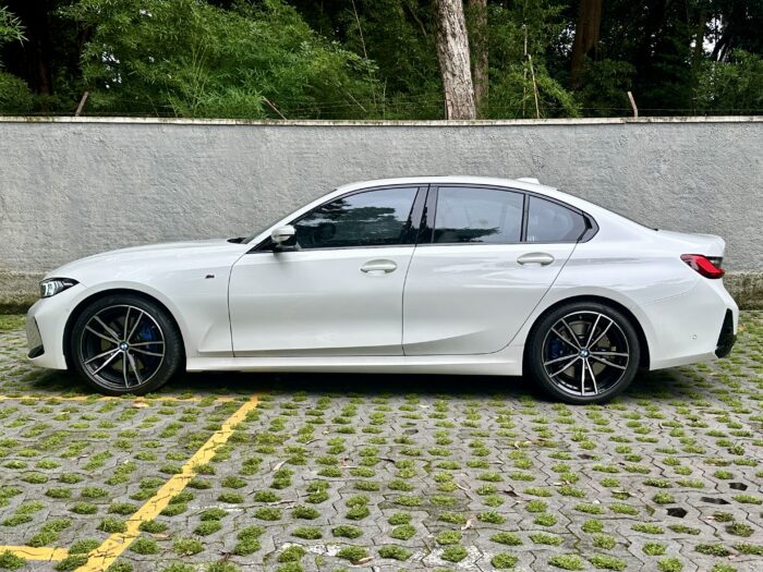 BMW 320 2023 completo