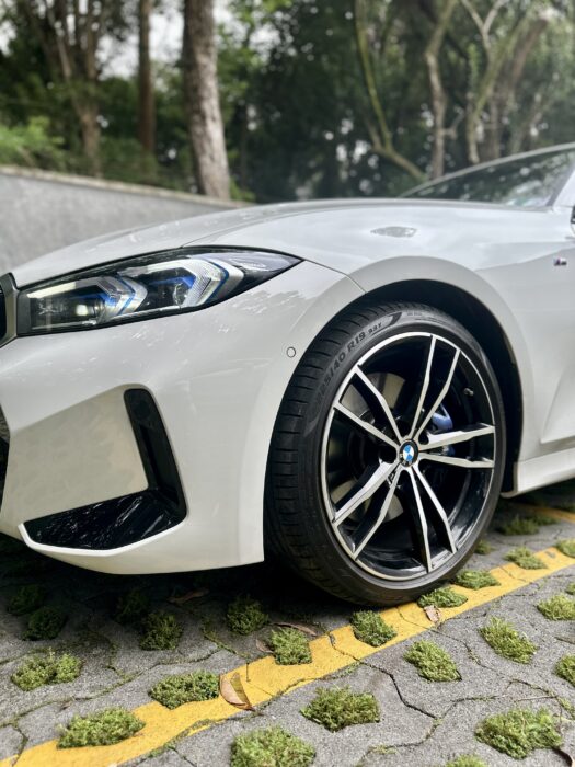 BMW 320 2023 completo