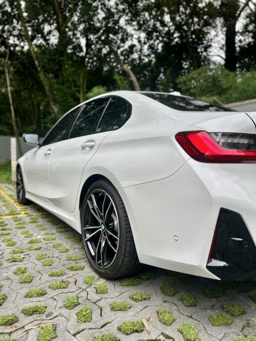 BMW 320 2023 completo