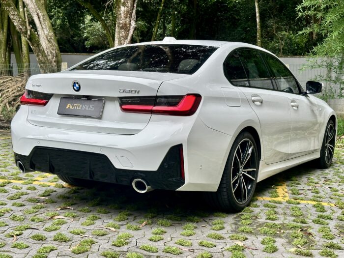 BMW 320 2023 completo