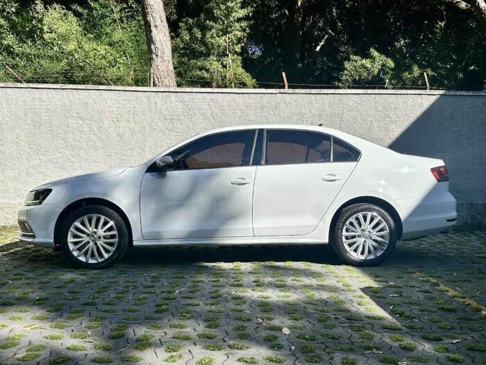 VOLKSWAGEN JETTA 2018 completo