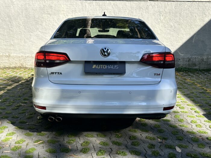 VOLKSWAGEN JETTA 2018 completo