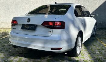VOLKSWAGEN JETTA 2018 completo