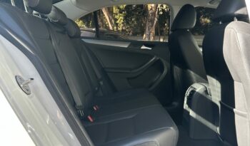 VOLKSWAGEN JETTA 2018 completo