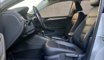 VOLKSWAGEN JETTA 2018 completo