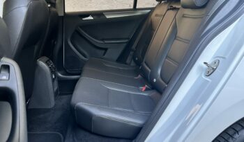 VOLKSWAGEN JETTA 2018 completo