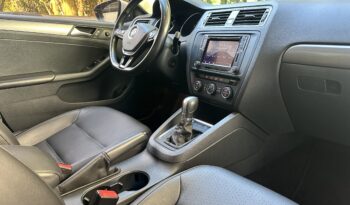 VOLKSWAGEN JETTA 2018 completo