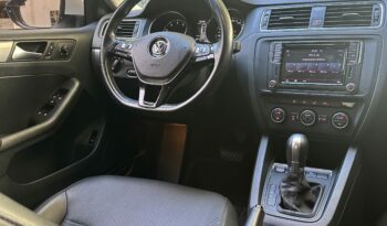 VOLKSWAGEN JETTA 2018 completo