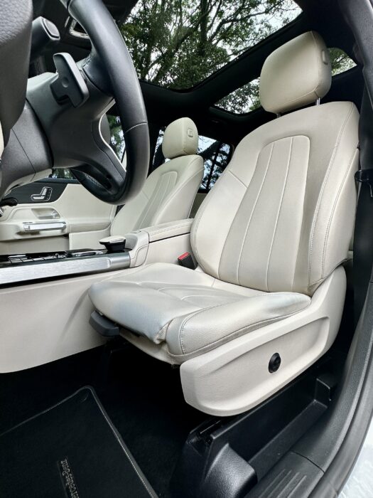 MERCEDES-BENZ GLB 200 2020 completo