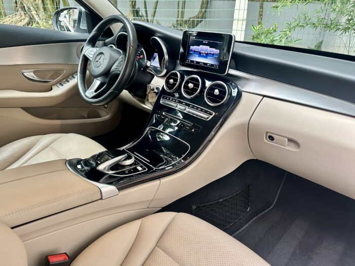 MERCEDES-BENZ C180 2015 completo