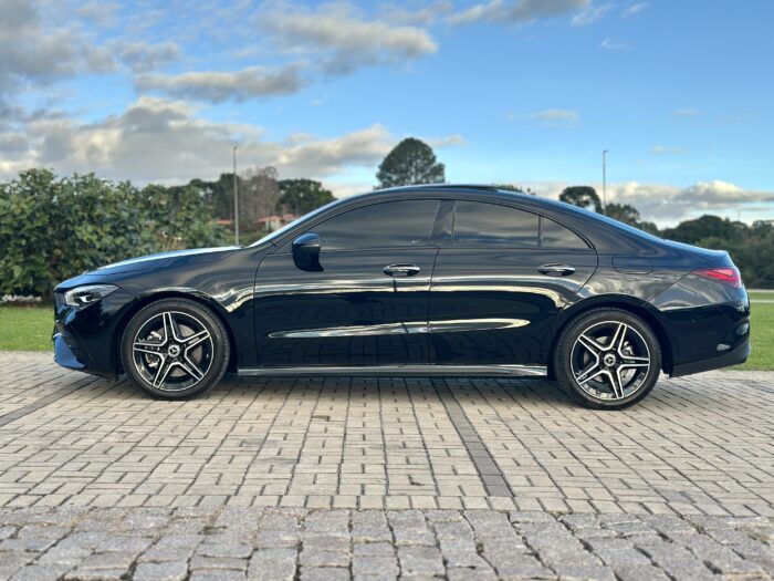 MERCEDES-BENZ CLA 200 2024 completo