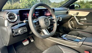 MERCEDES-BENZ CLA 200 2024 completo