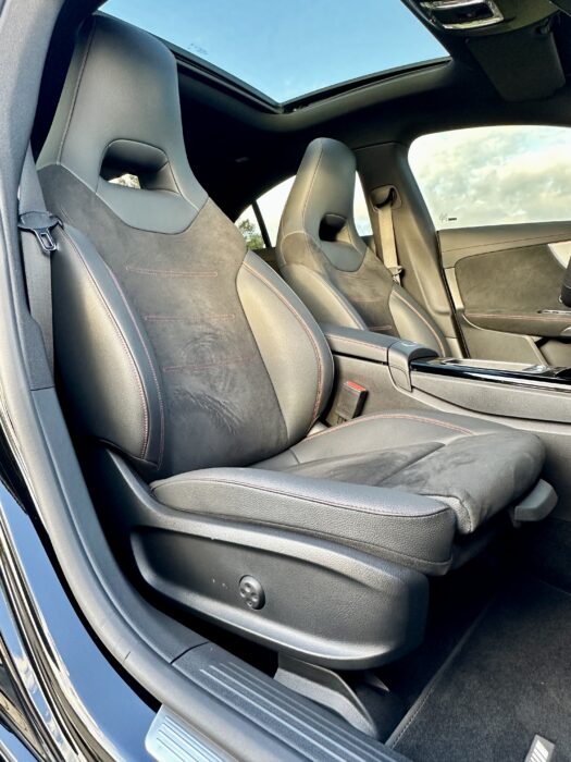 MERCEDES-BENZ CLA 200 2024 completo