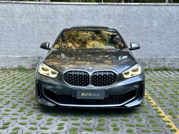 BMW M135 2021 completo