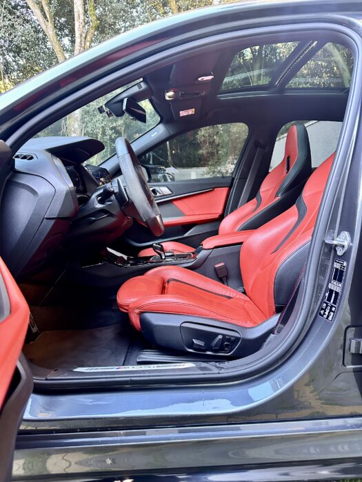 BMW M135 2021 completo
