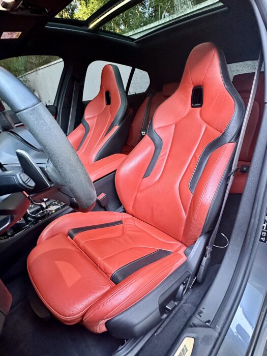 BMW M135 2021 completo