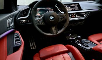 BMW M135 2021 completo